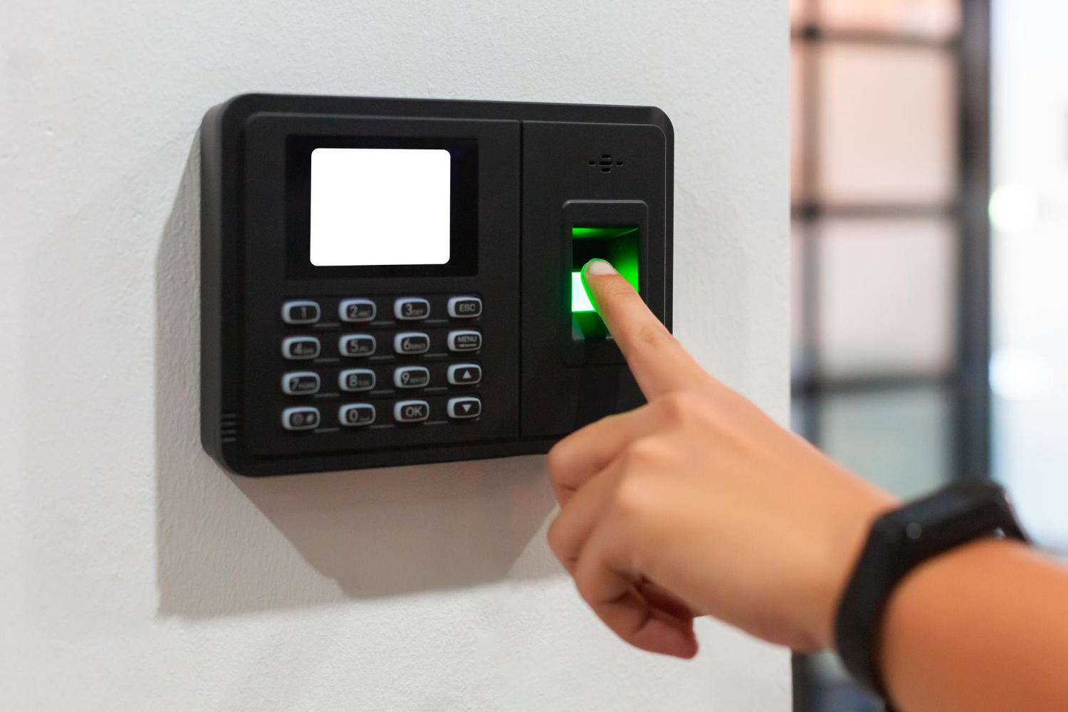 Biometric vs. App-Based Attendance: Which Is Right for Your Team?